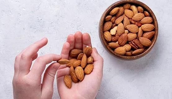 Kacang Almond: Makanan Sehat untuk Penderita Diabetes yang Jarang Dibahas